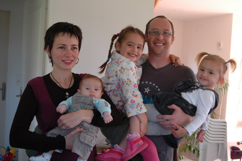 Chez Samuel et Christelle, Théa, Julia et Jim - 269.2 ko Chez Samuel et Christelle, Théa, Julia et Jim - 269.2 ko