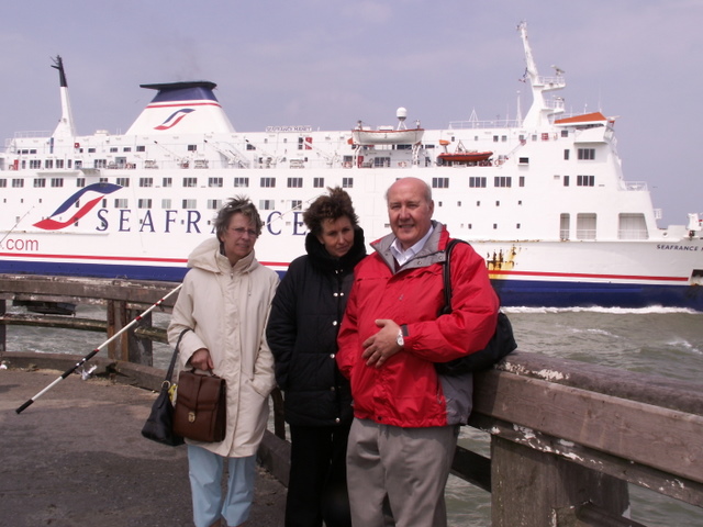 Sur le port de Calais, Fatiha, Si Salah et Anne Marie - 158.6 ko Sur le port de Calais, Fatiha, Si Salah et Anne Marie - 158.6 ko